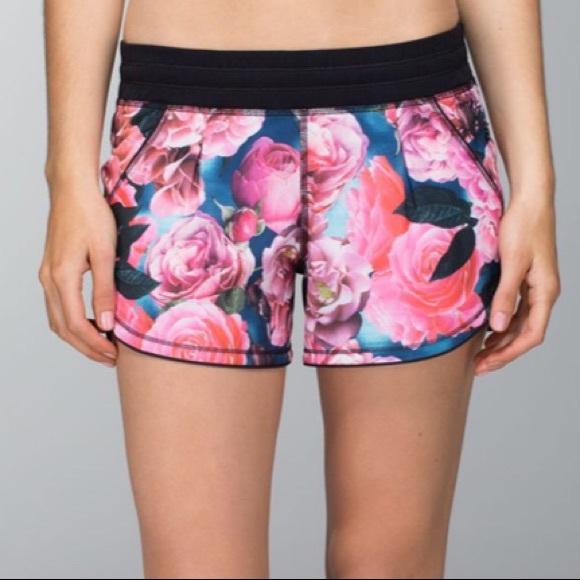 lululemon athletica Pants - Lulu Free Reign Short *4-way Stretch Secret Garden
